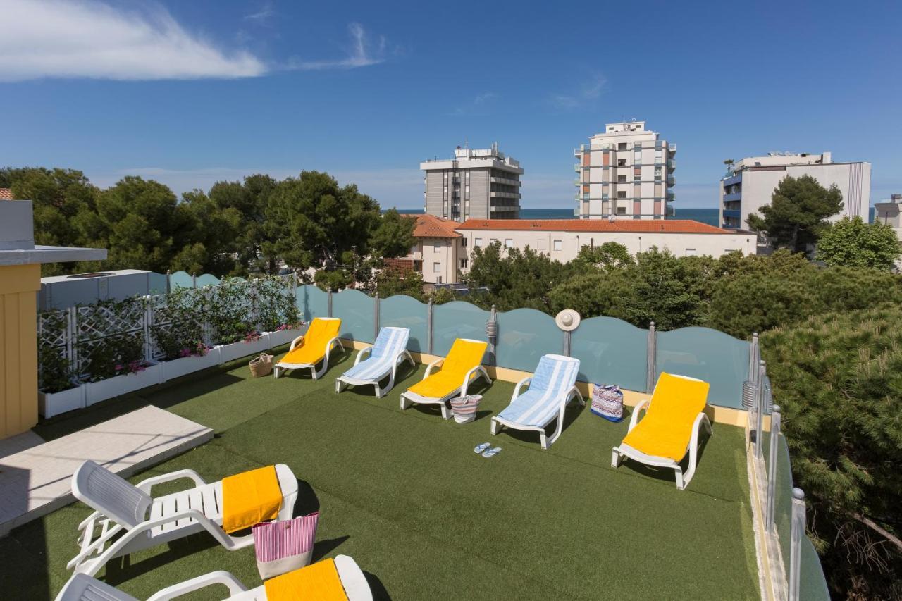Mansarda Cannes Riccione Exterior photo